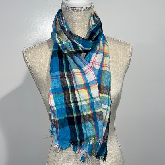 Accessories - 3/$20 - Lightweight Blue Plaid Scarf